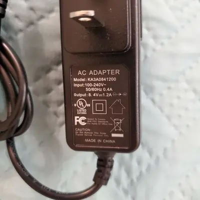 8.4V 1.2A Dual-Channel Charger for Drone Li-Ion Batteries photo 4