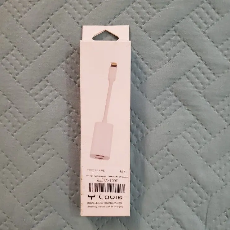 Dual Lightning Splitter for iPhone: Headphone Audio plus Charging