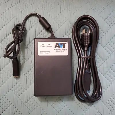 AVT Smart Integrated Battery Charger 20V 1.25A for 14.4V Li-Ion Pack