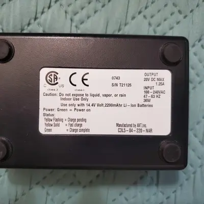 AVT Smart Integrated Battery Charger 20V 1.25A for 14.4V Li-Ion Pack photo 2