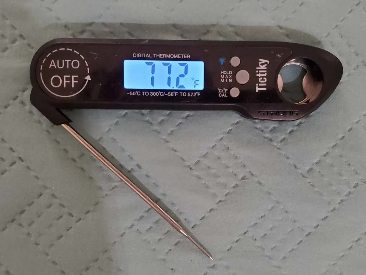 Waterproof Ultra-Fast Digital Food Thermometer with Backlight and Magnet