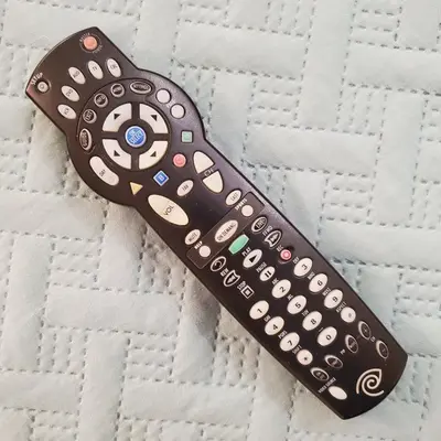 Time Warner Cable 1056BC3 Remote Control
