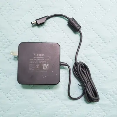 Original Belkin DSA-65PFB-19 FUS Power Adapter
