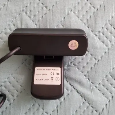 W6 1080p HD Webcam with Microphone and Auto Light Correction photo 2