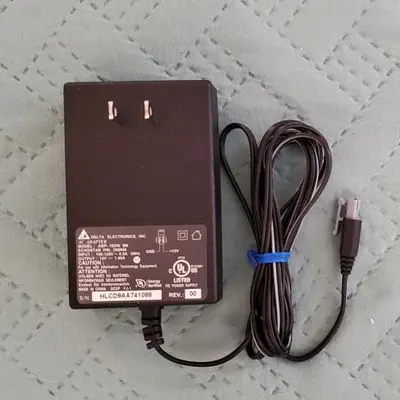 Delta ADP-18DW 12V DC 1.46A Power Supply Transformer