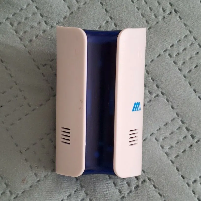 Electromagnetic and Ultrasonic Pest Repeller for Mice and Bugs