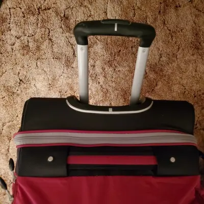 High Sierra Sportour 34" Drop-Bottom Wheeled Duffel photo 3