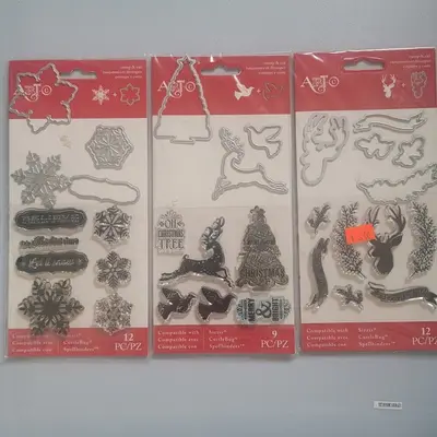 Christmas and New Year Stamp and Die Set, 33 Pieces